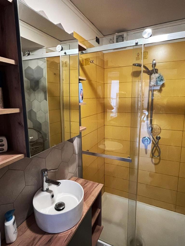 Miramari Apartment Napoli Bagian luar foto